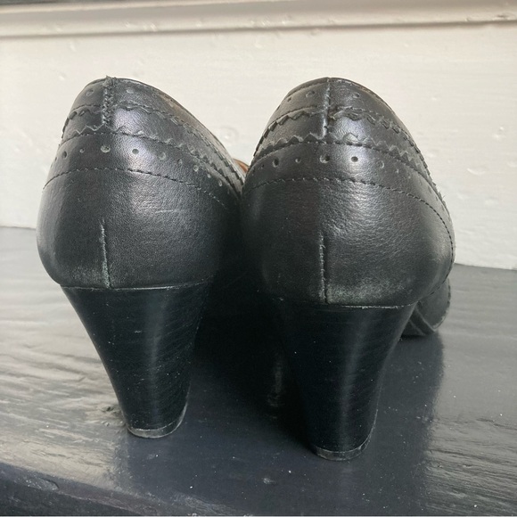 Sofft Leather Tassel Closed Toe Heels - Picture 4 of 8